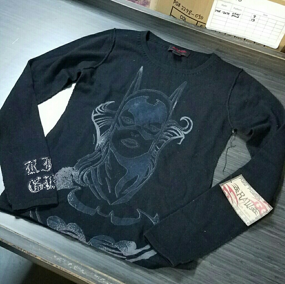 100% Cashmere Authentic RAW 7 DC Comics Batgirl